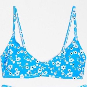 🏖Scoop Neck Floral Bikini Top🏖